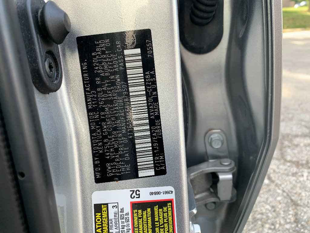 Used 2024 Toyota Camry SE FWD image 33