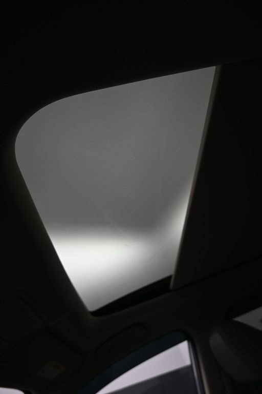 Used 2023 Honda Pilot Touring image 18