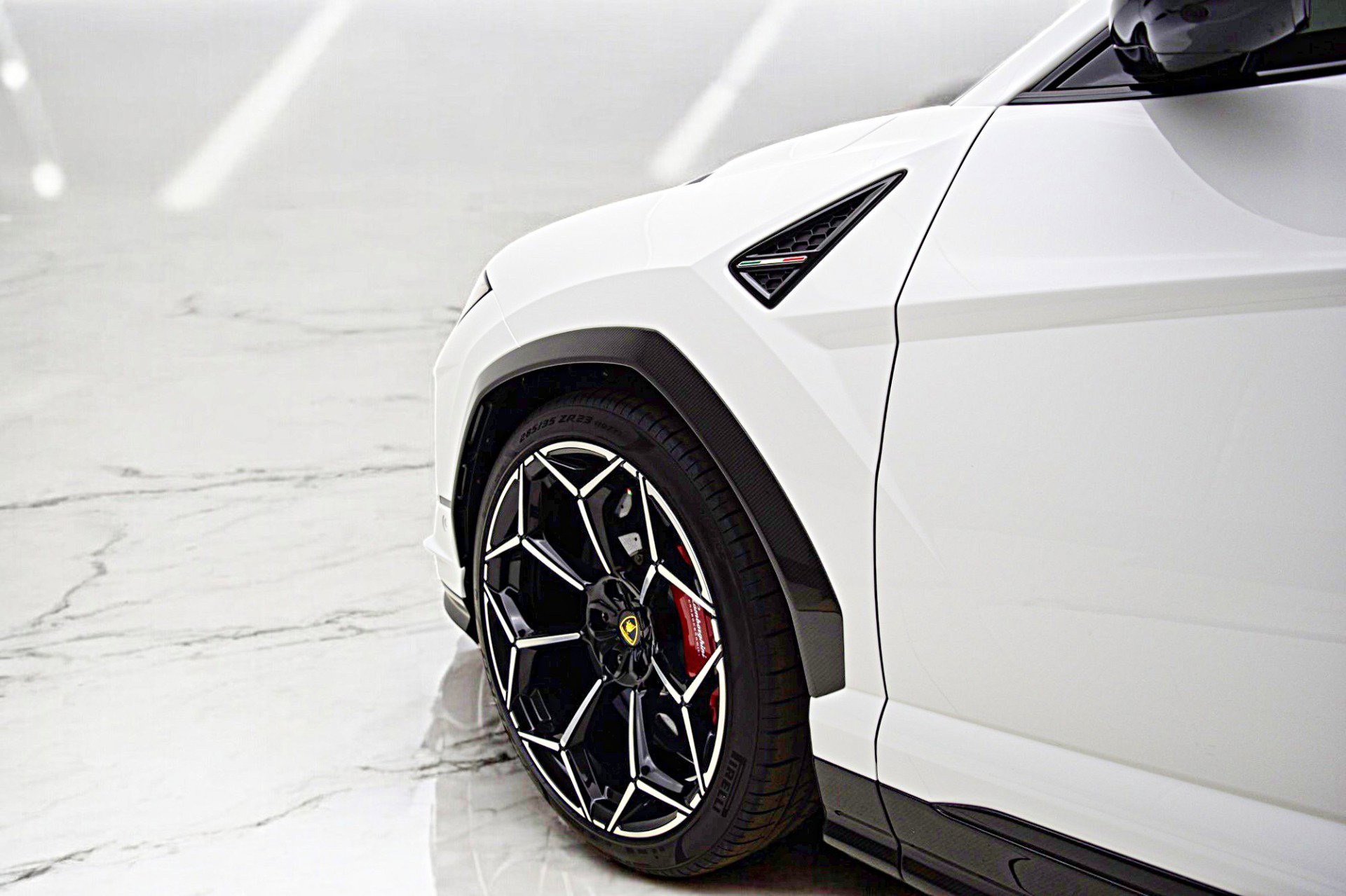 Used 2024 Lamborghini Urus Performante image 16