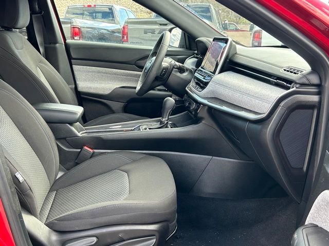 Used 2025 Jeep Compass Sport image 14