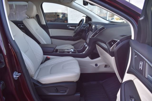 Used 2023 Ford Edge Titanium w/ Class II Trailer Tow Package image 48