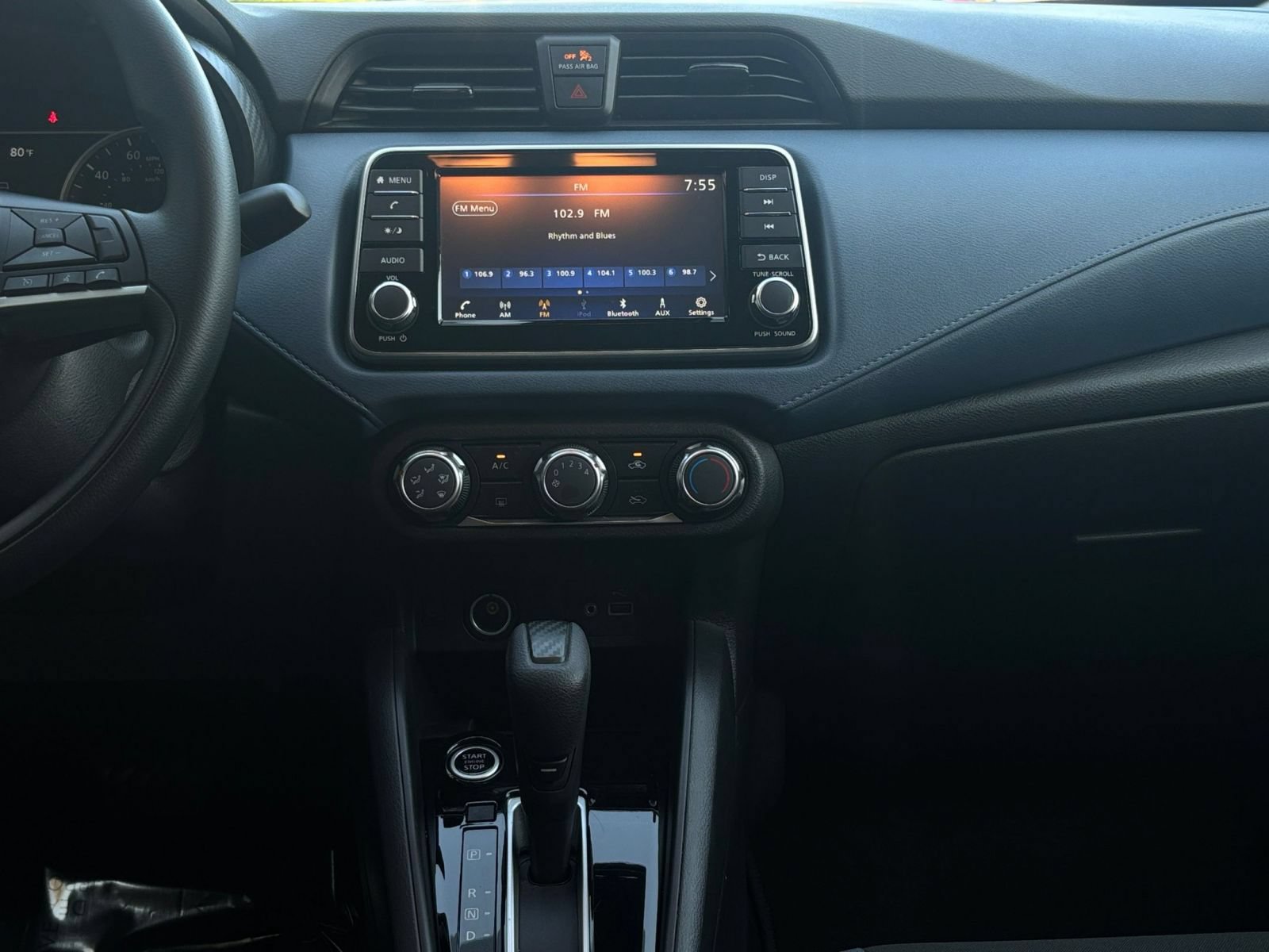 Used 2025 Nissan Versa SV FWD image 17