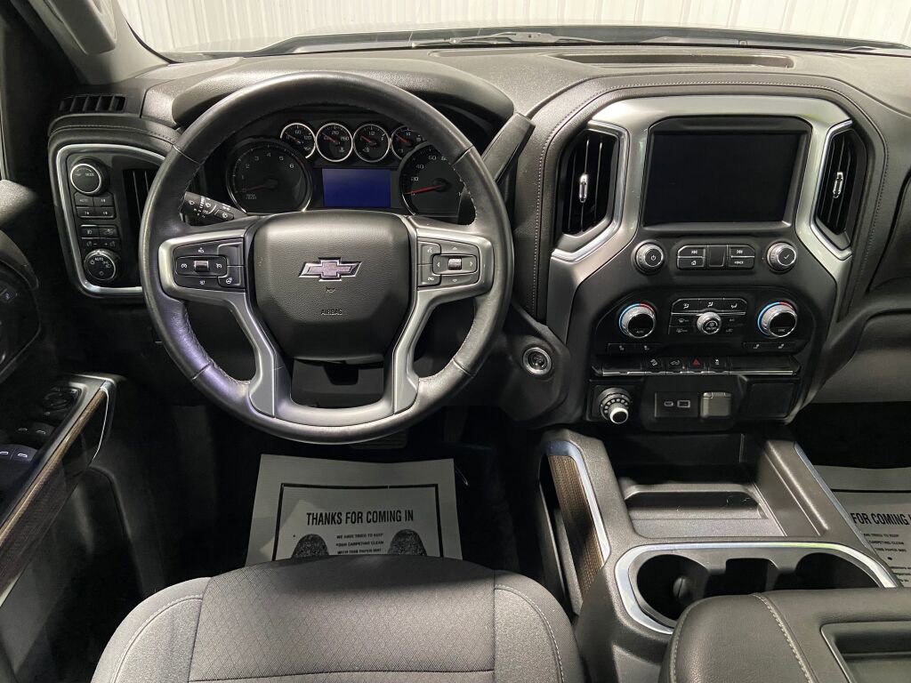 Used 2022 Chevrolet Silverado 1500 LT Trail Boss w/ LPO, Dark Essentials Package image 4