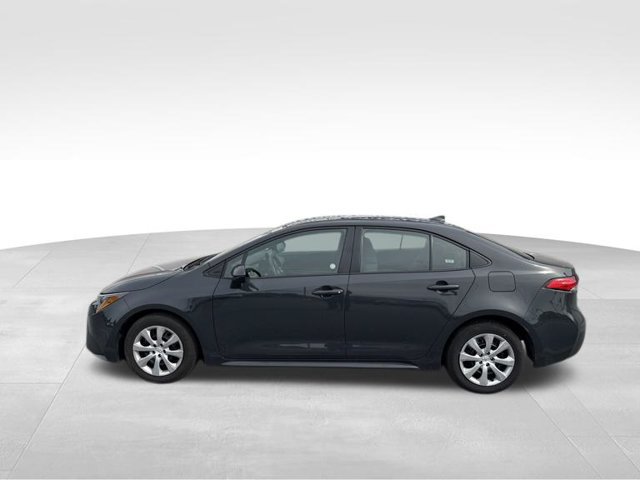 Used 2026 Toyota Corolla LE FWD image 5