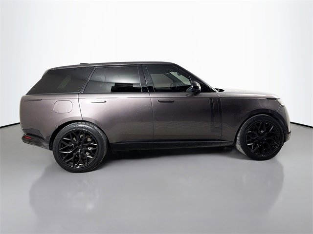 Used 2023 Land Rover Range Rover SE image 4