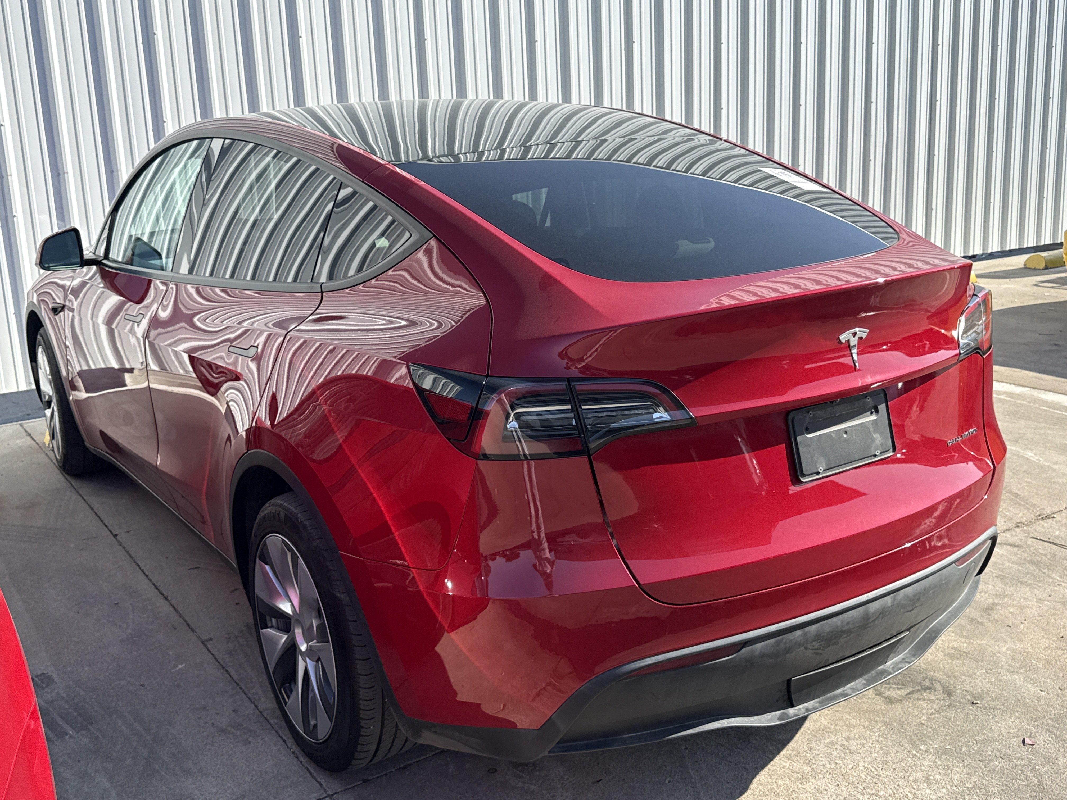 Used 2023 Tesla Model Y Long Range AWD/4WD image 5