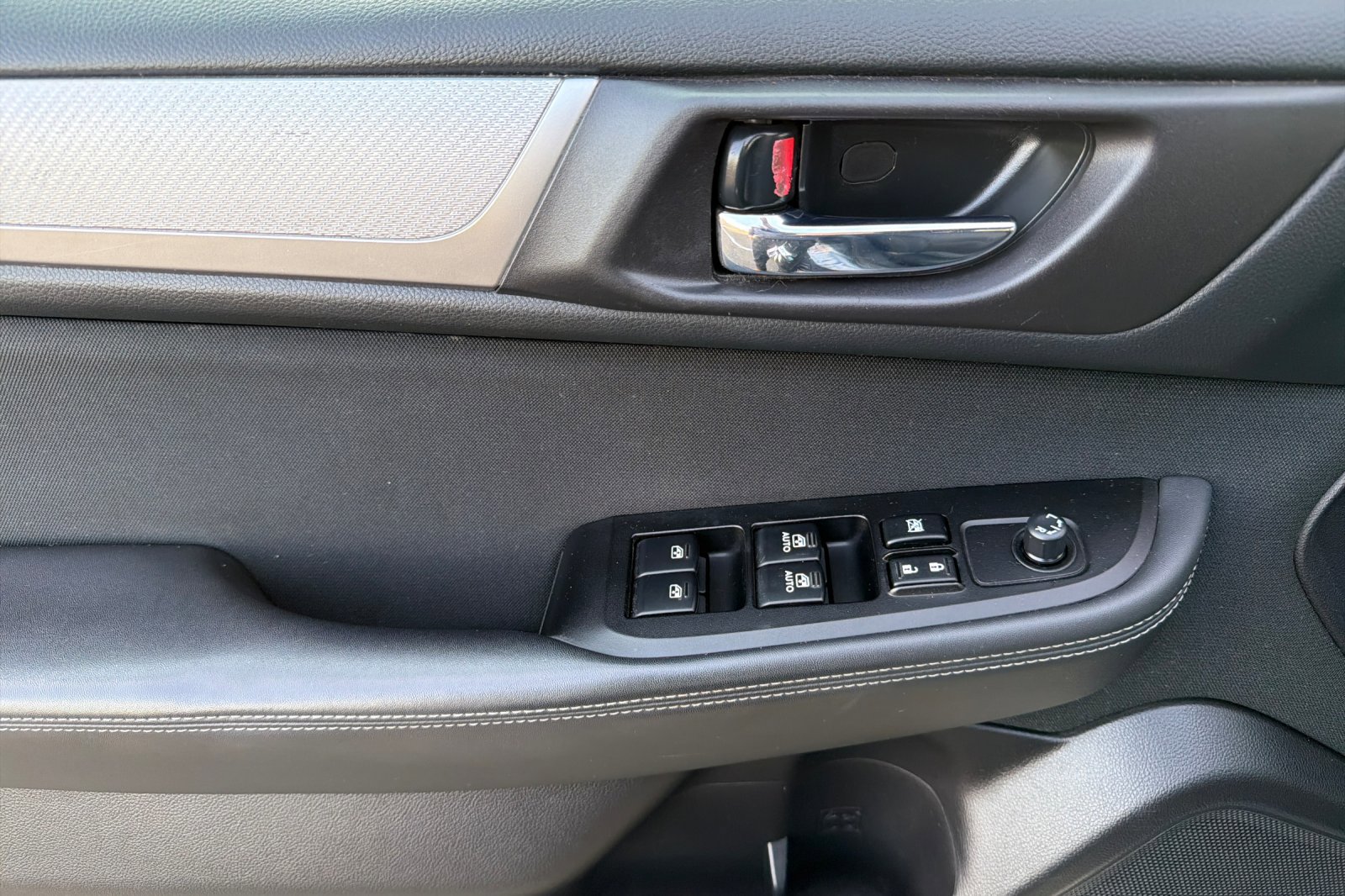 Used 2016 Subaru Outback 2.5i Premium w/ Popular Package #2 image 11