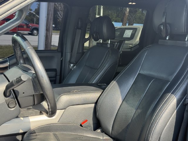 Used 2022 Ford F250 Lariat w/ Black Appearance Package AWD/4WD image 13