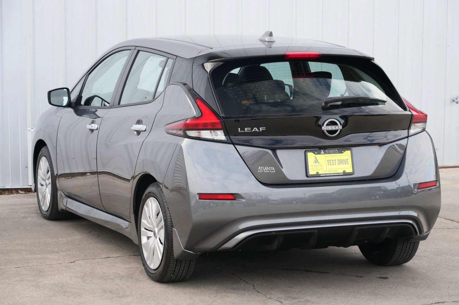 Used 2025 Nissan Leaf S image 41