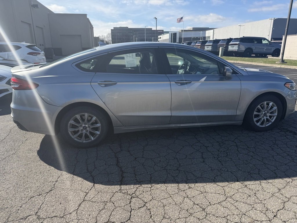 Used 2020 Ford Fusion Titanium image 3