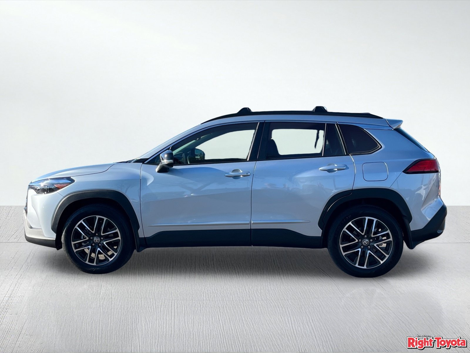 Certified 2026 Toyota Corolla Cross XLE w/ Convenience Package AWD/4WD image 4