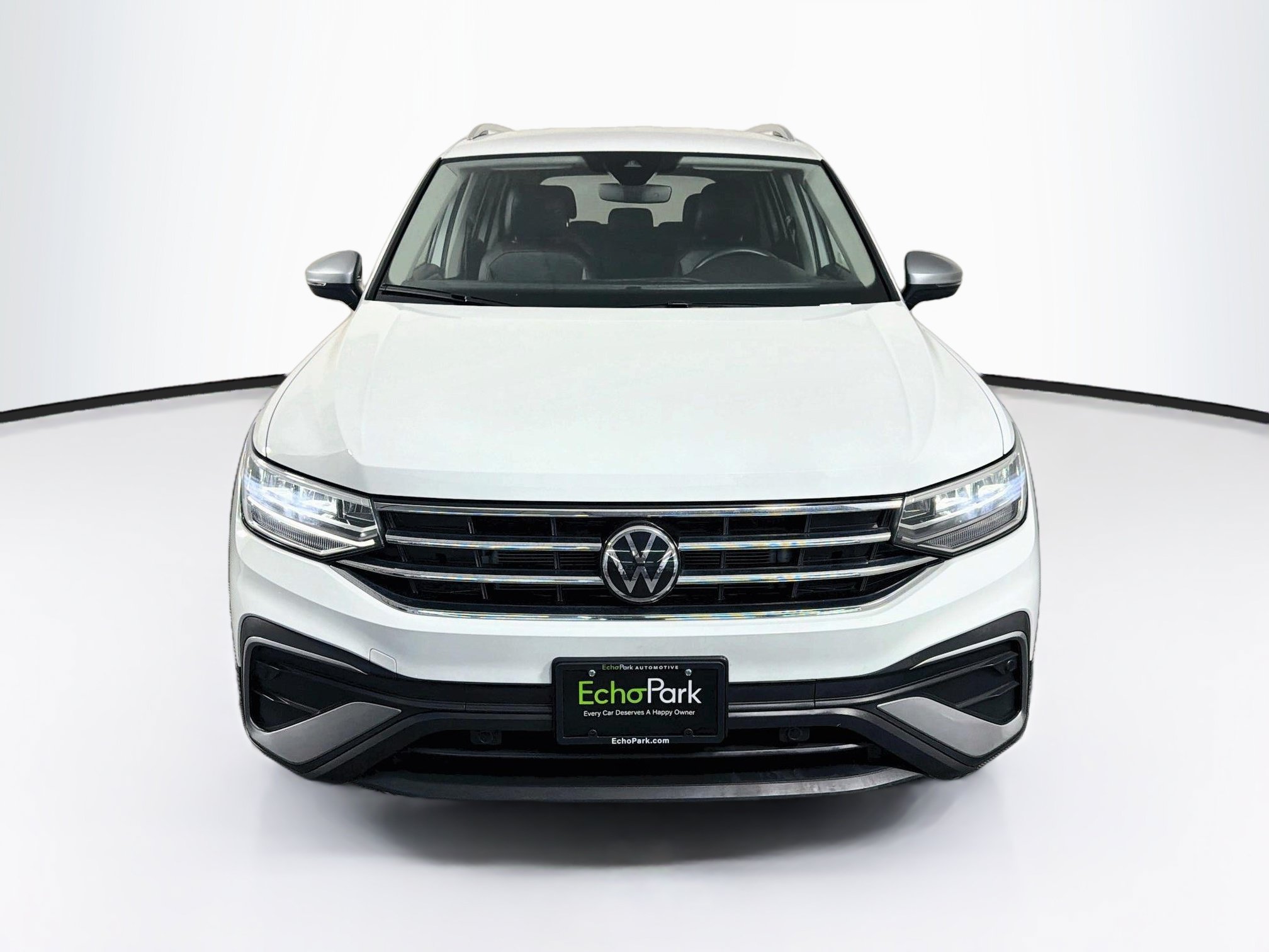 Used 2024 Volkswagen Tiguan Wolfsburg Edition FWD image 2