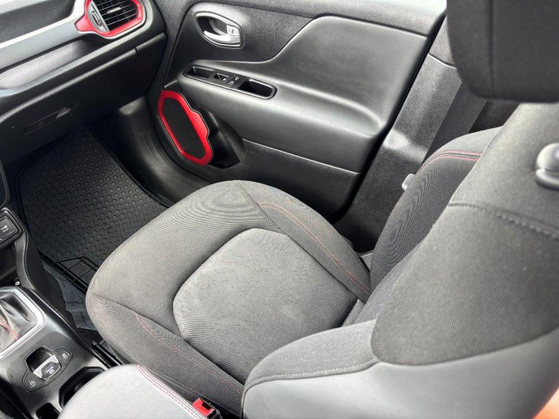 Used 2023 Jeep Renegade Trailhawk image 15