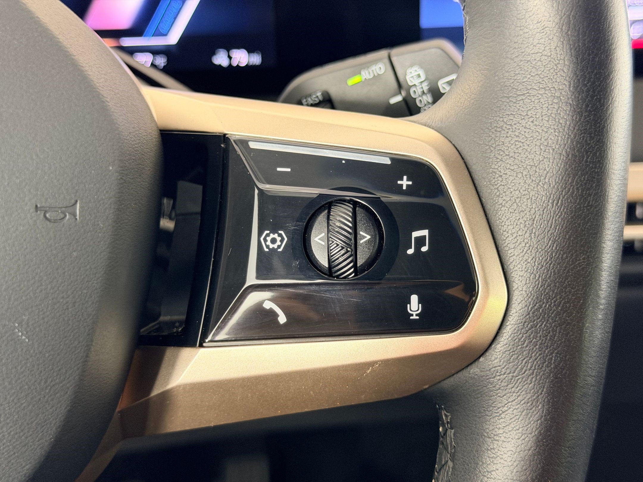 Certified 2023 BMW iX xDrive50 AWD/4WD image 23