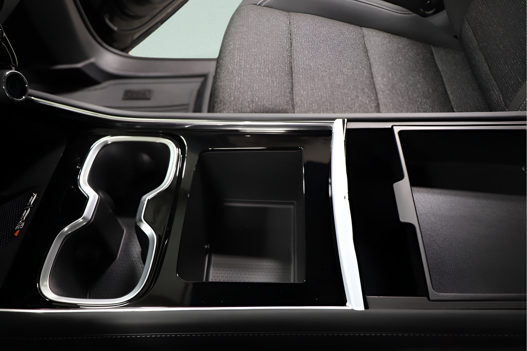 New 2027 Chevrolet Traverse LT w/ Midnight/Sport Edition FWD image 19