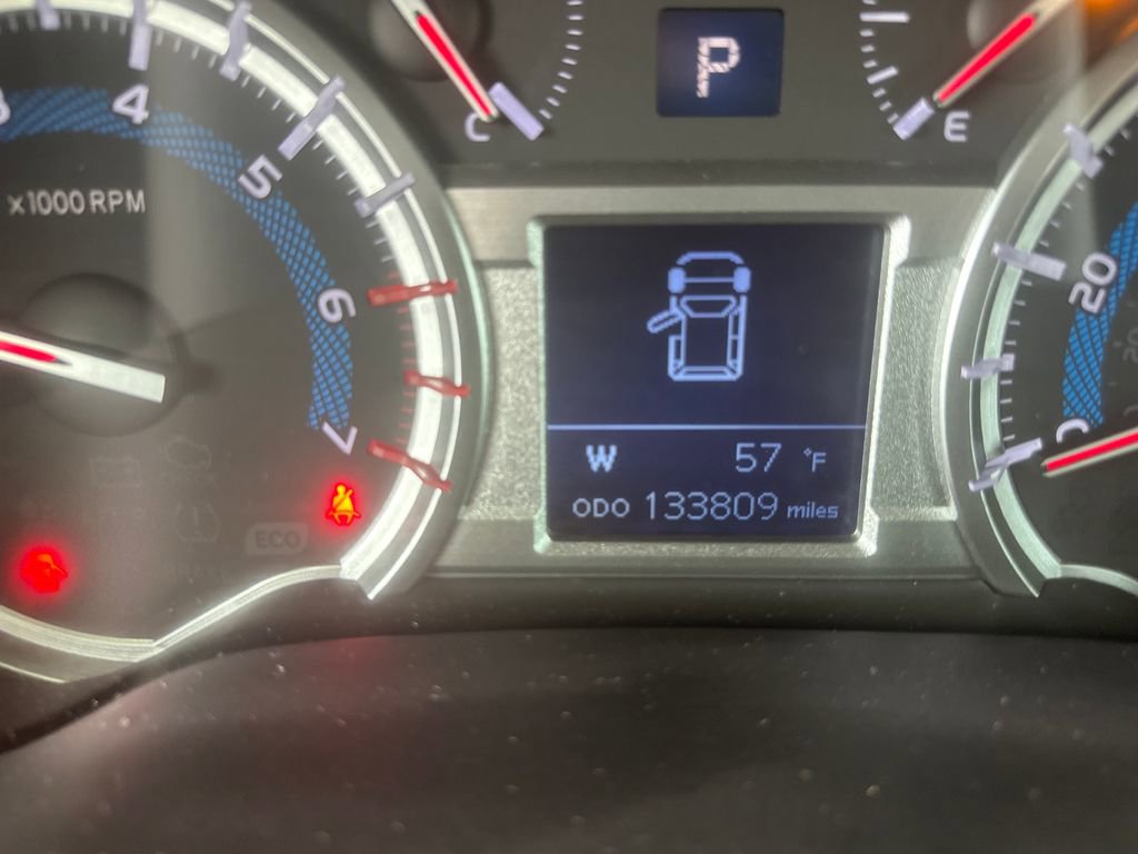 Used 2016 Toyota 4Runner Limited AWD/4WD image 29