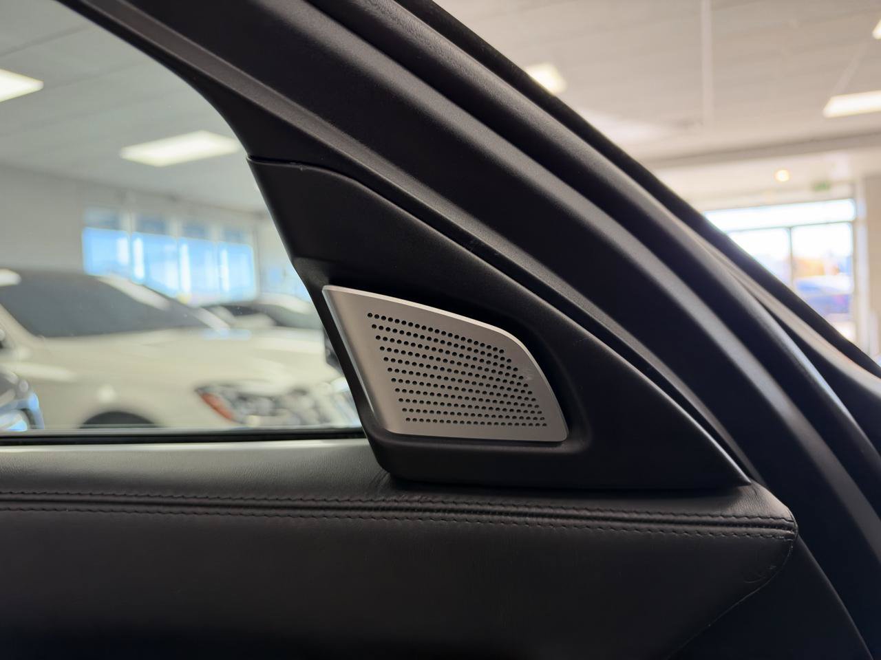 Used 2013 BMW 750Li RWD image 32