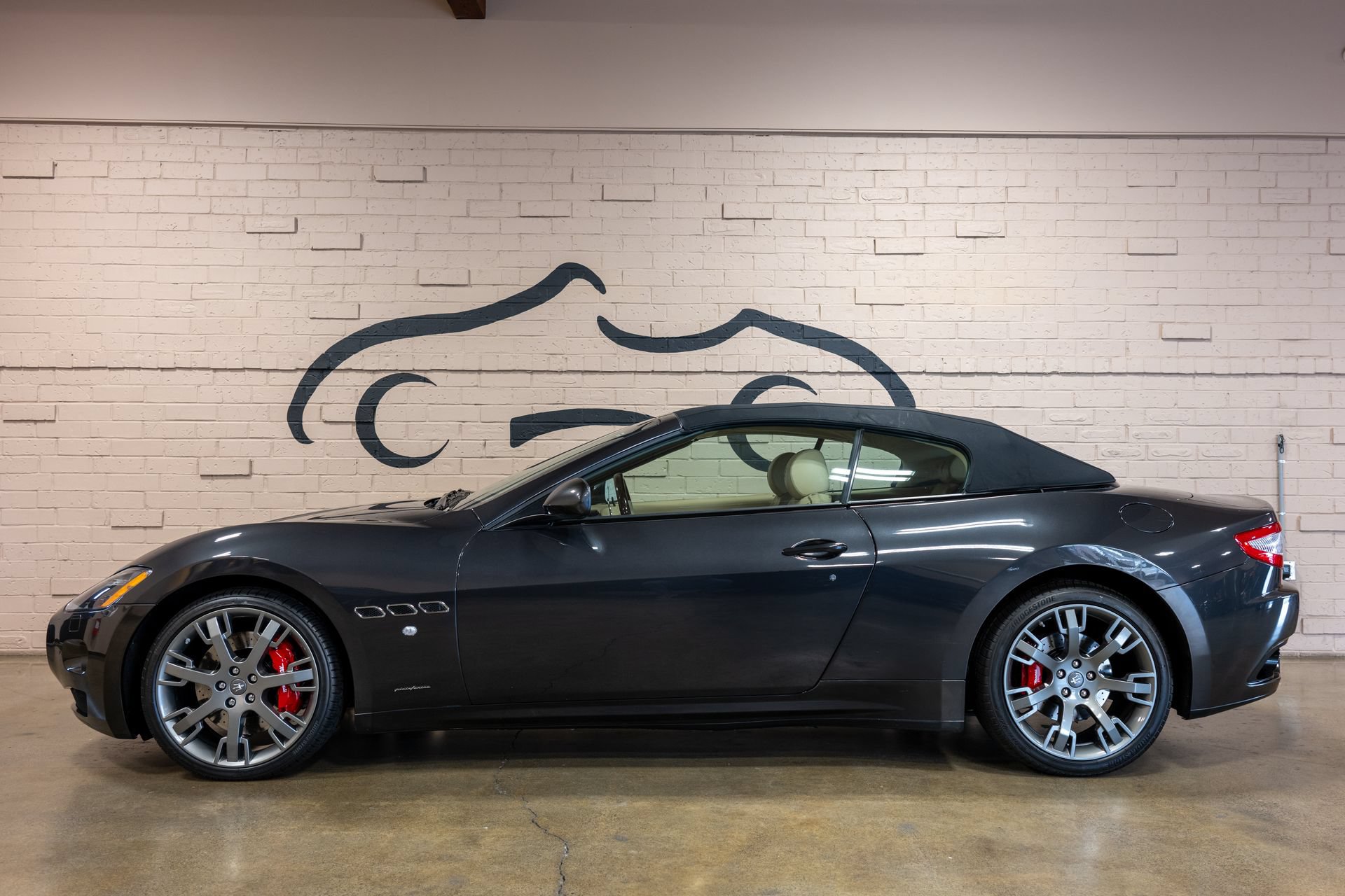 Used 2014 Maserati GranTurismo Convertible RWD image 13