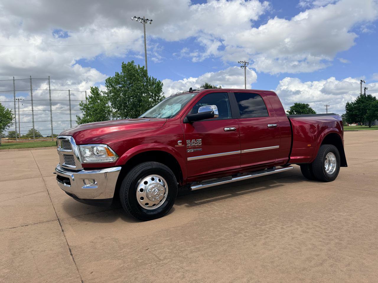 Used 2014 RAM 3500 Laramie RWD image 3