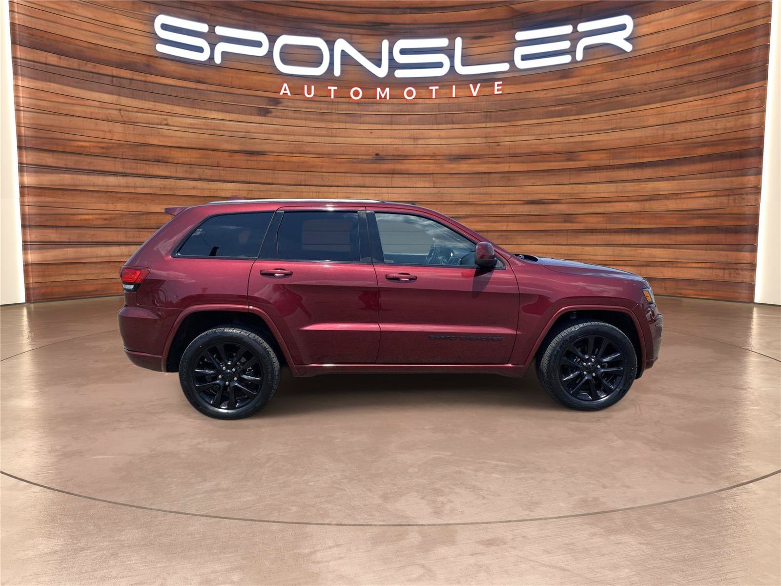 Used 2019 Jeep Grand Cherokee Altitude AWD/4WD image 8