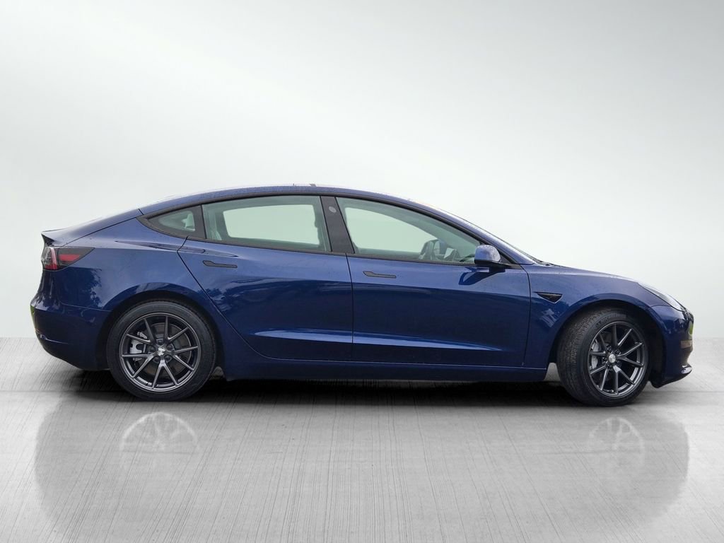 Used 2022 Tesla Model 3 Long Range AWD/4WD image 3