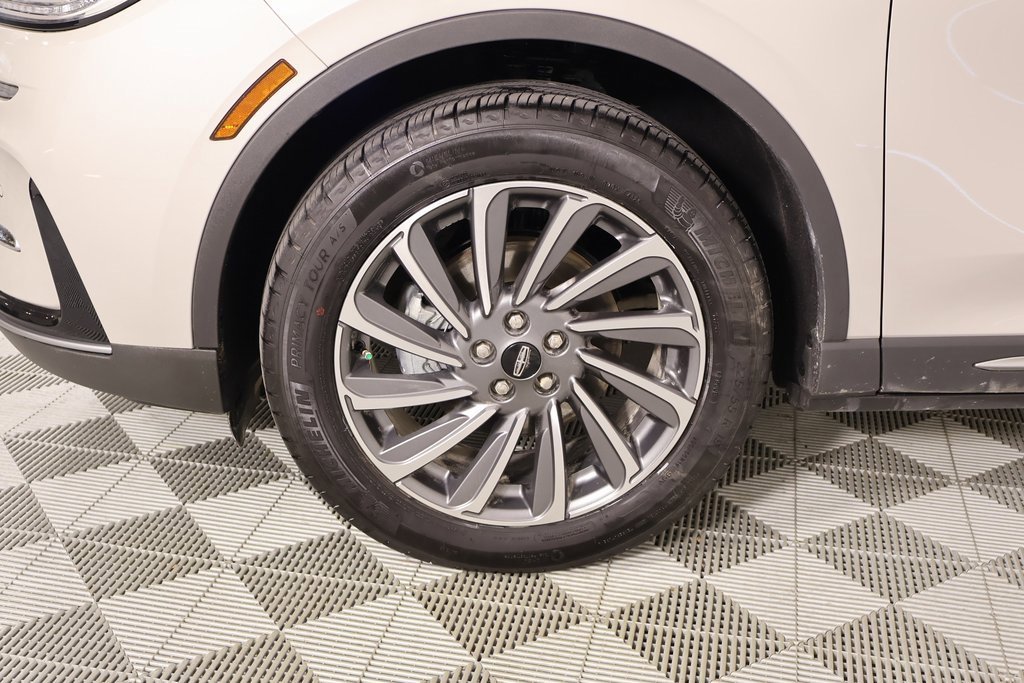 Used 2024 Lincoln Corsair Reserve w/ Equipment Group 201A image 19