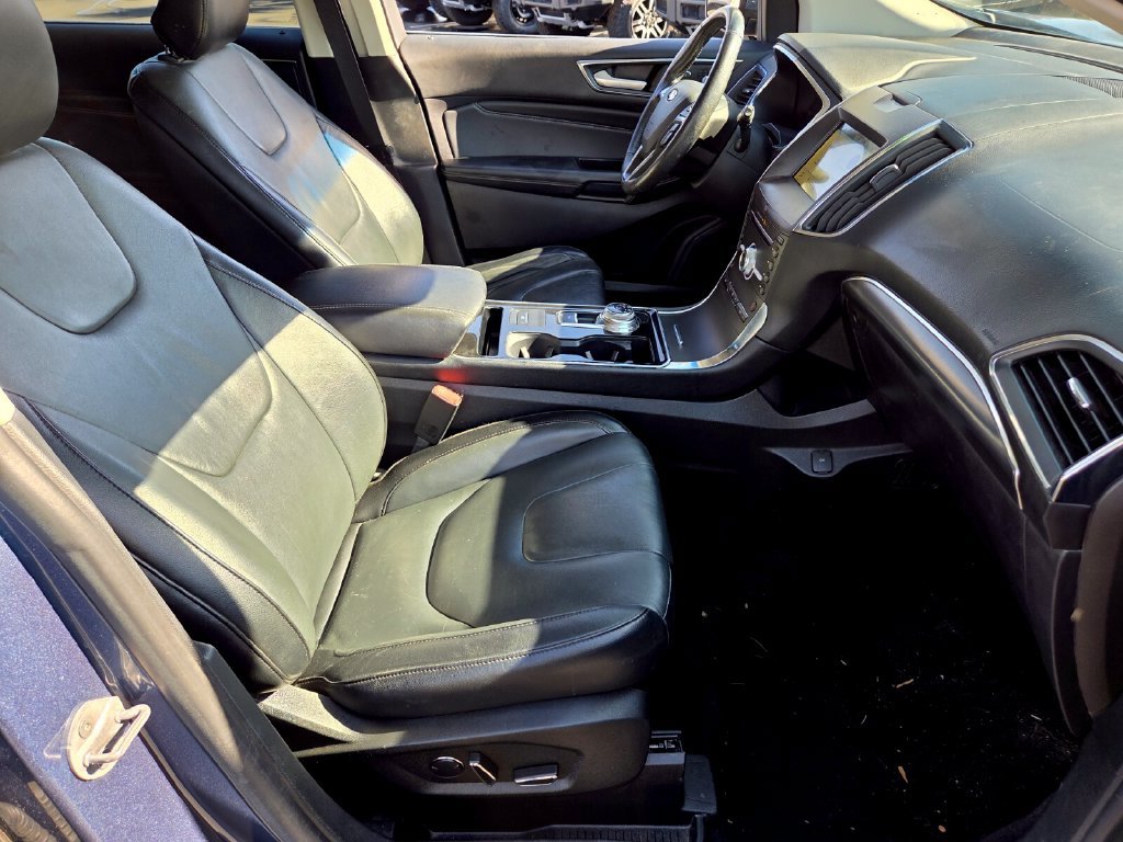 Used 2019 Ford Edge Titanium FWD image 15