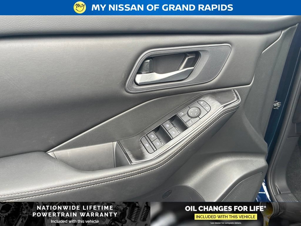 New 2026 Nissan Rogue SV w/ Cold Weather Package AWD/4WD image 11