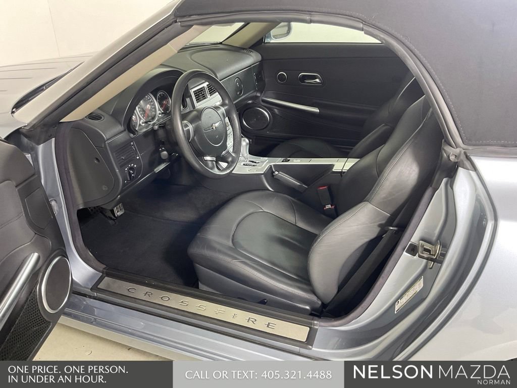 Used 2007 Chrysler Crossfire Limited RWD image 11