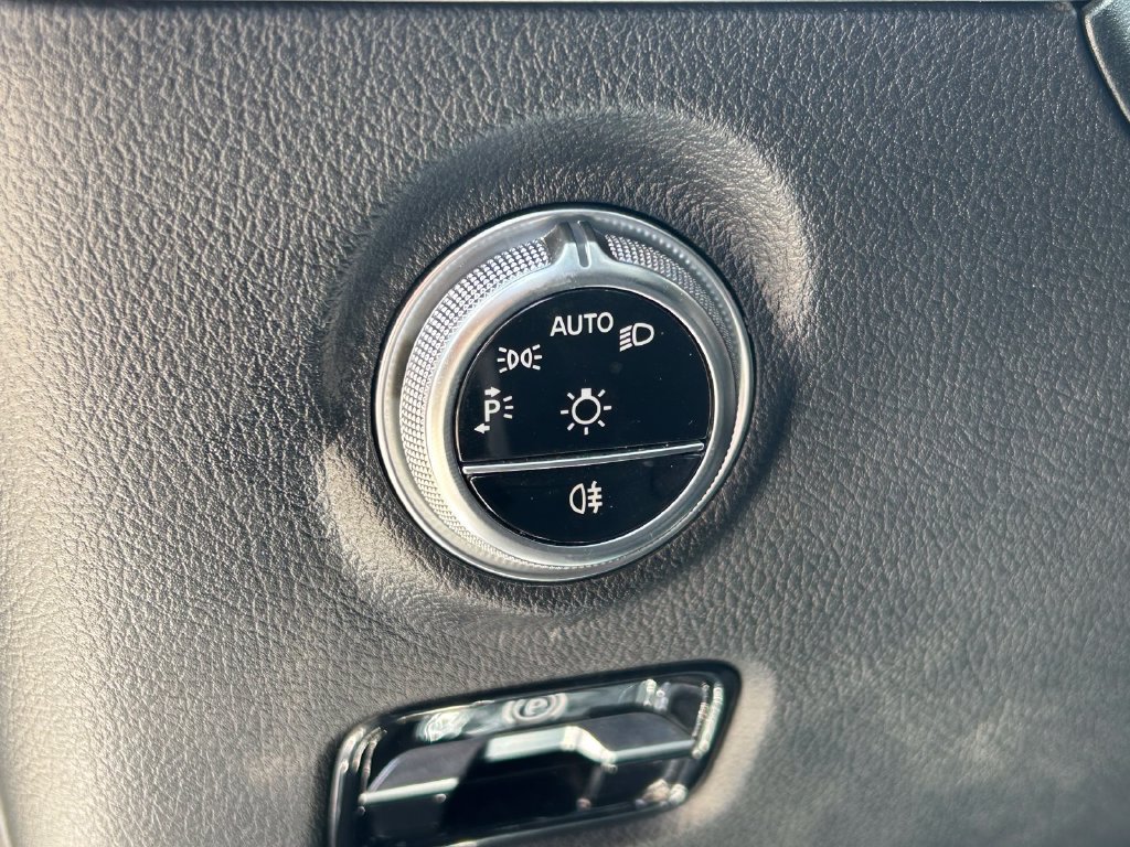 Used 2024 Mercedes-Benz C 300 4MATIC Sedan image 26