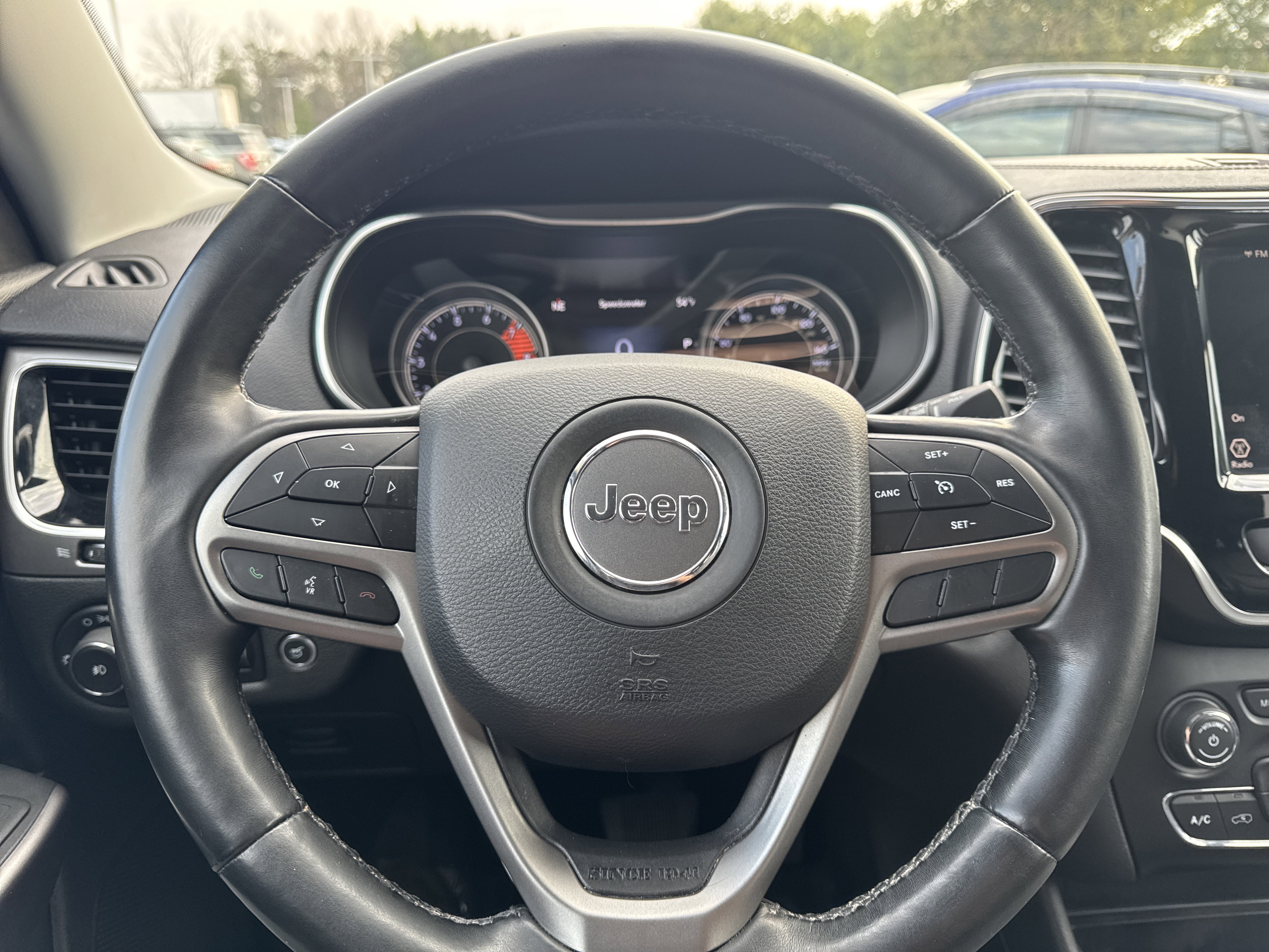 Used 2019 Jeep Cherokee Limited image 19