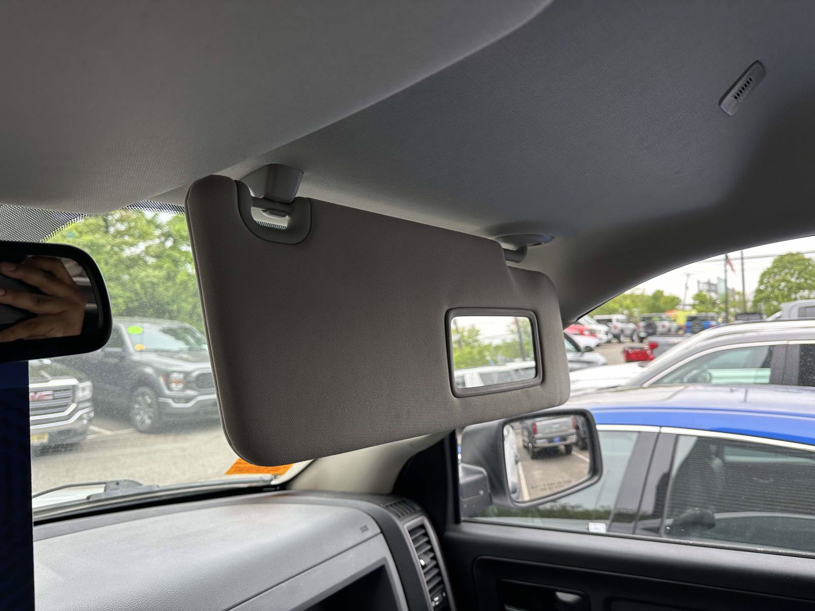 Used 2019 RAM 1500 Express AWD/4WD image 17