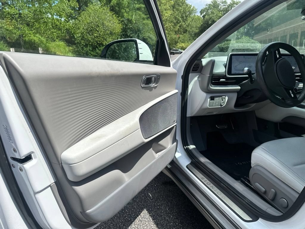 Used 2025 Hyundai Ioniq 6 Limited RWD image 5