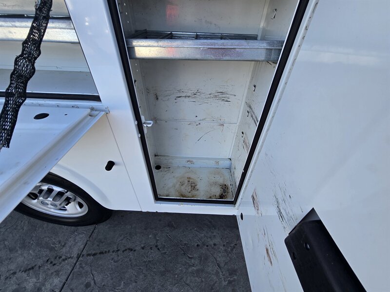 Used 2019 Chevrolet Express 3500 w/ Power Convenience Package RWD image 34