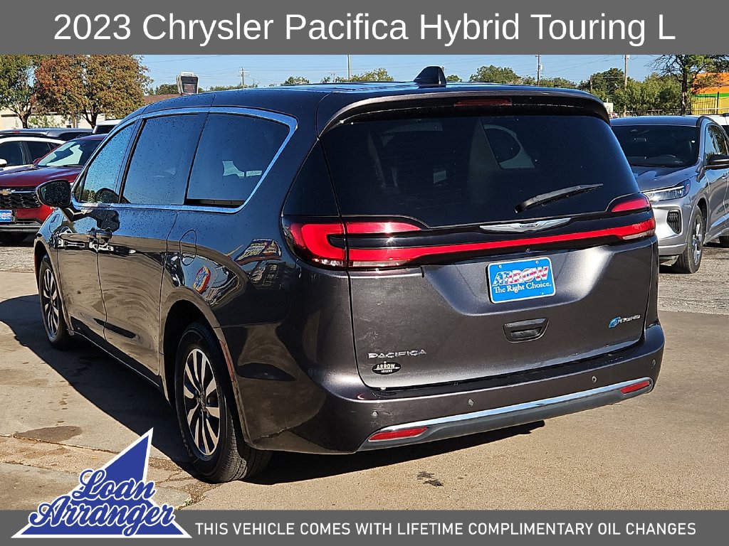 Used 2023 Chrysler Pacifica Touring-L FWD image 9