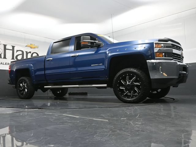 Used 2016 Chevrolet Silverado 2500 LT AWD/4WD image 2