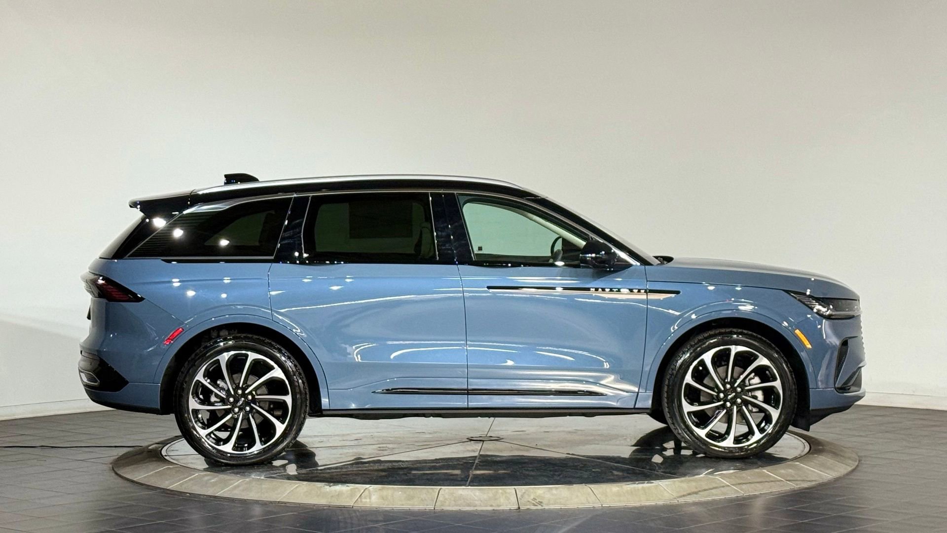 New 2026 Lincoln Nautilus Black Label AWD/4WD image 10