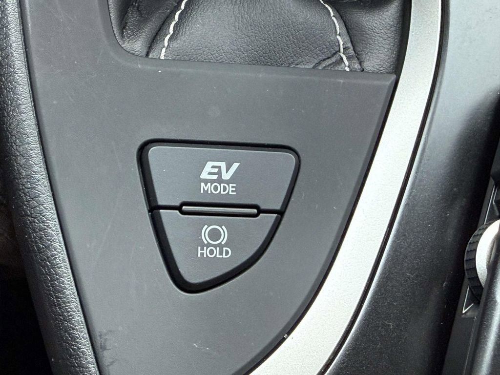 Used 2022 Lexus UX 250h w/ Premium Package image 26