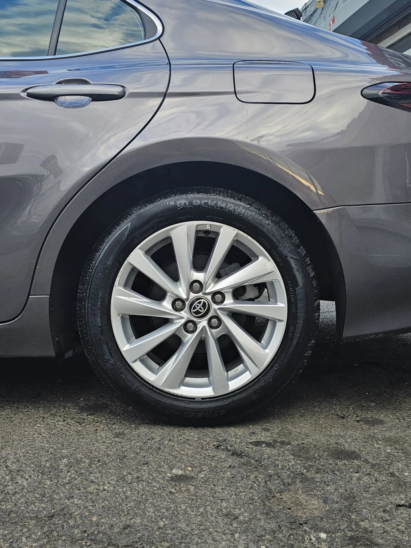 Used 2023 Toyota Camry LE FWD image 6