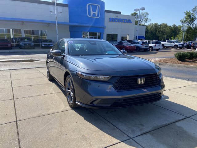 Used 2024 Honda Accord EX-L image 2