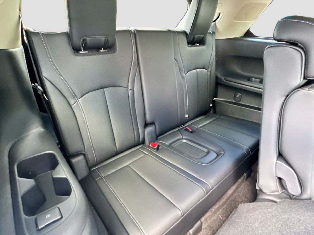 Used 2027 INFINITI QX60 Luxe w/ Cargo Package FWD image 30