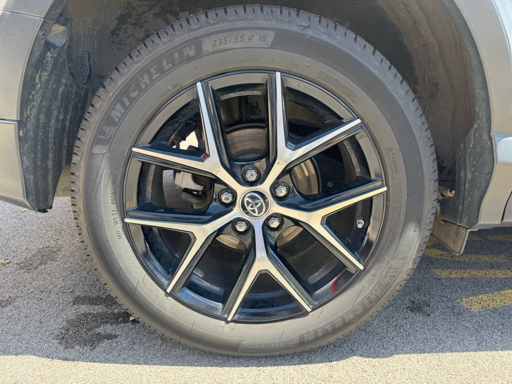 Used 2018 Toyota RAV4 SE w/ Power Extra Value Package AWD/4WD image 10