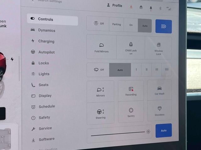 Used 2023 Tesla Model Y Long Range image 39