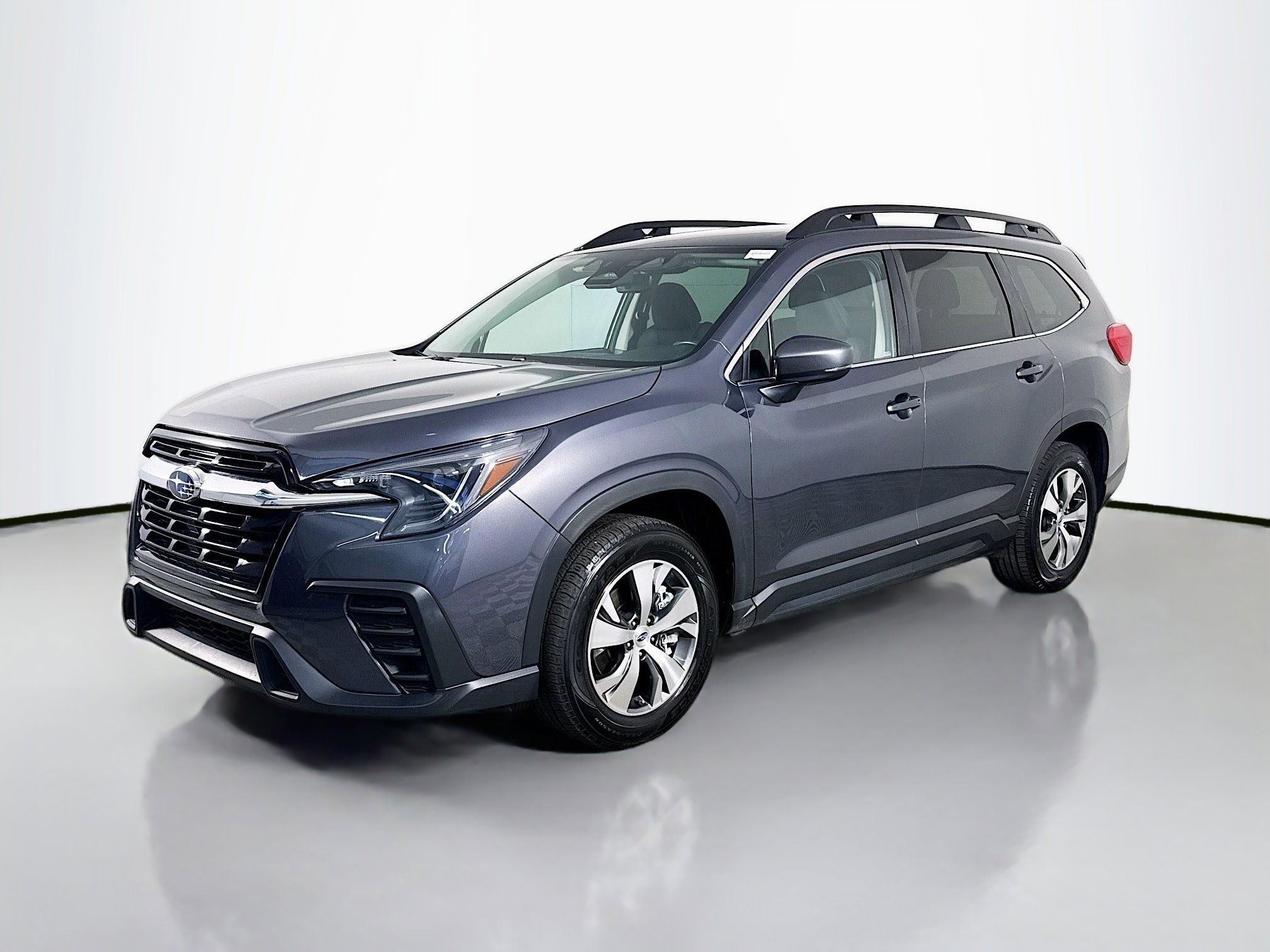 Used 2024 Subaru Ascent Premium w/ Convenience Package image 4