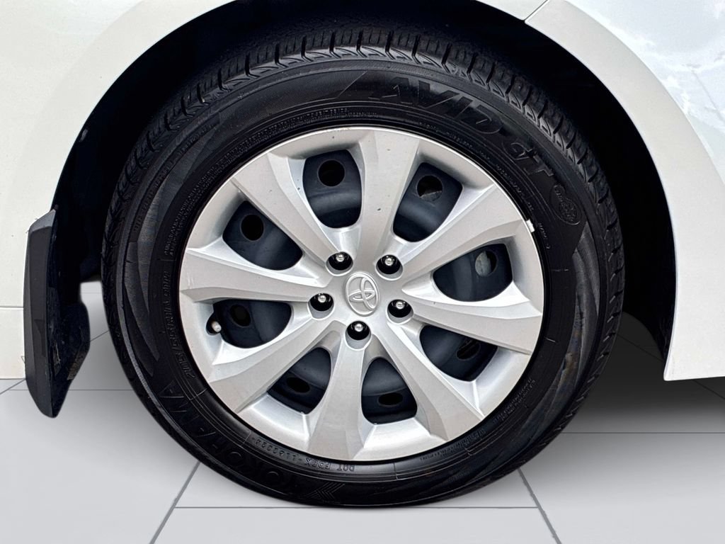 Used 2024 Toyota Corolla LE FWD image 9