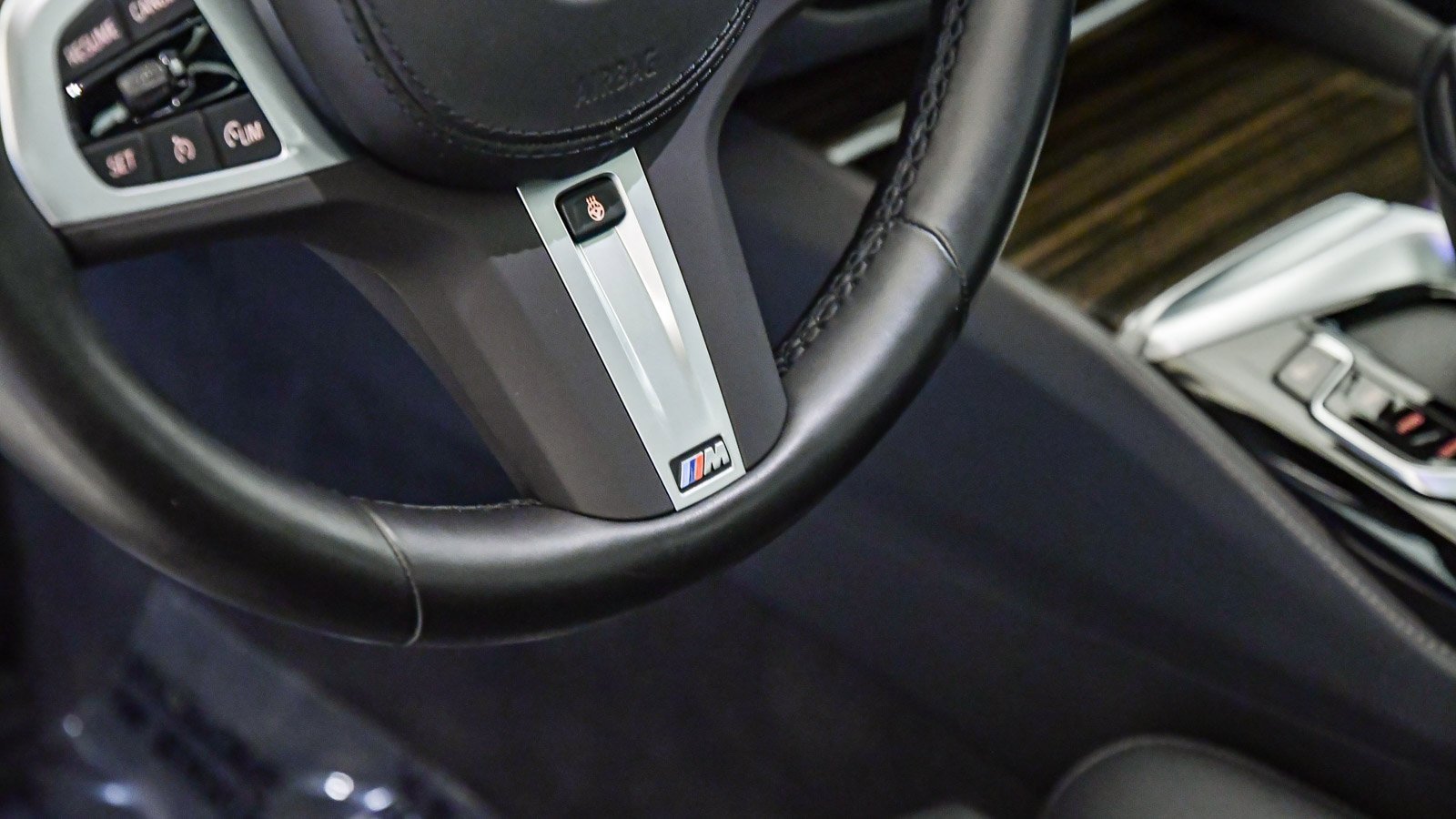 Certified 2022 BMW 530e w/ Premium Package image 20