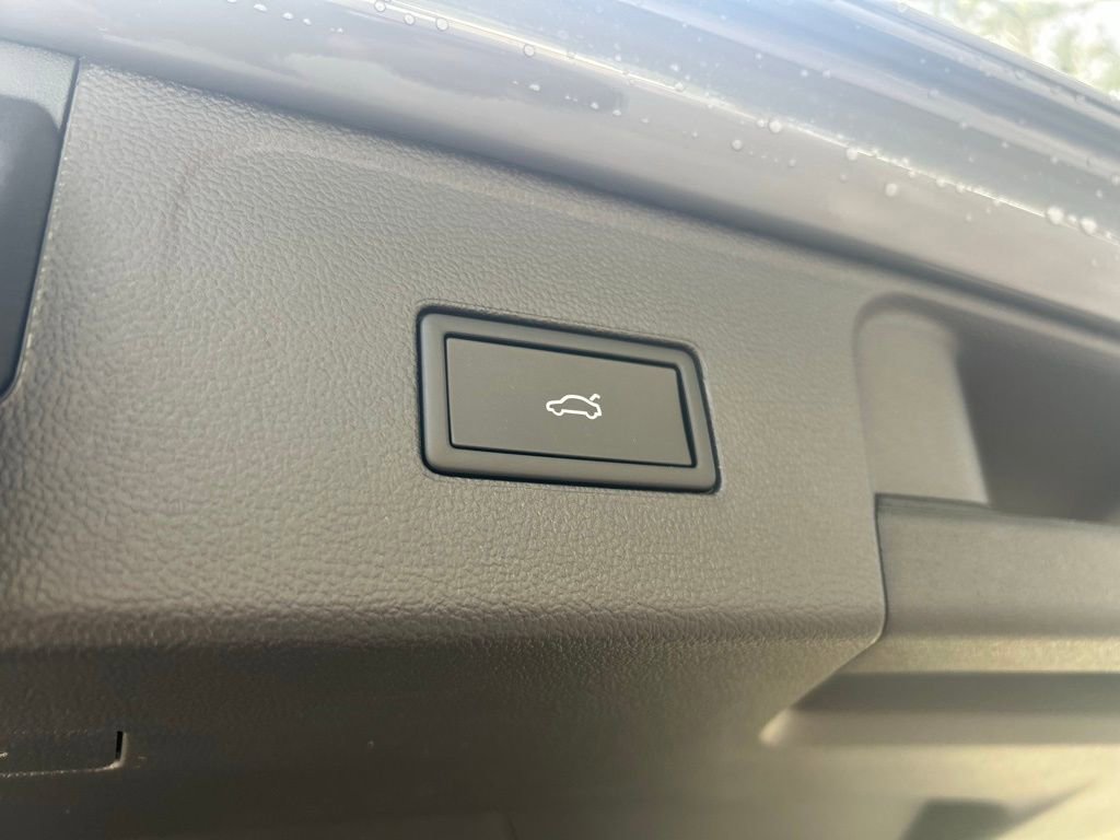 New 2026 Volkswagen Atlas SEL Premium R-Line image 47