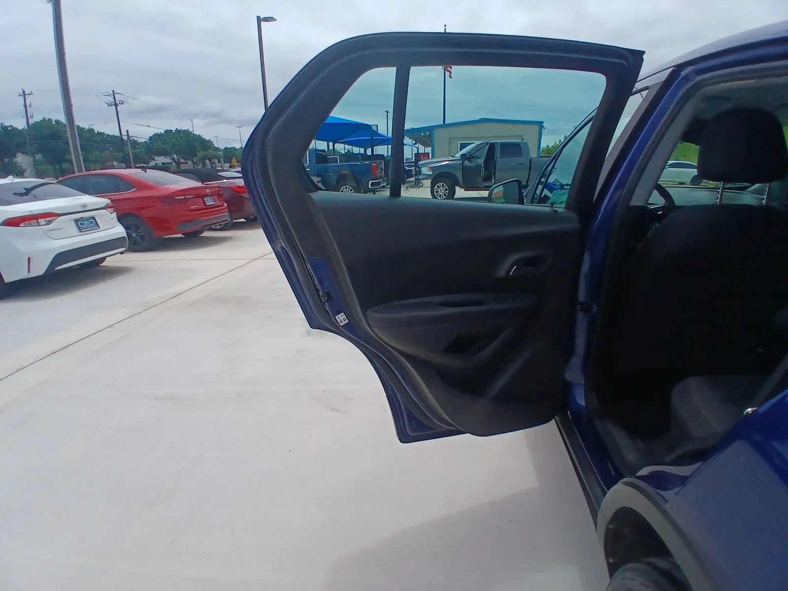 Used 2017 Chevrolet Trax LS FWD image 14