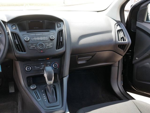 Used 2017 Ford Focus SE image 23