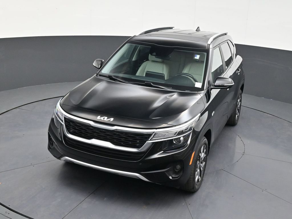 Used 2023 Kia Seltos EX image 20